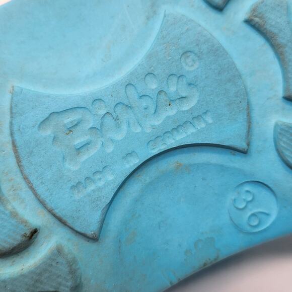 Birkis Caribbean Blue Plastic Thong Sandals Size 36 US 5 Slip On Outdoor Shoes - Picture 9 of 9